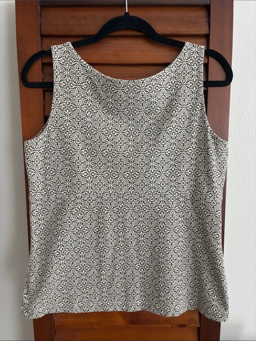 Eddie Bauer Black and Cream Patterned Cotton Top - Picture 3 of 4